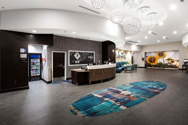 Hampton Inn By Hilton & Suites - Raleigh Downtown image 1